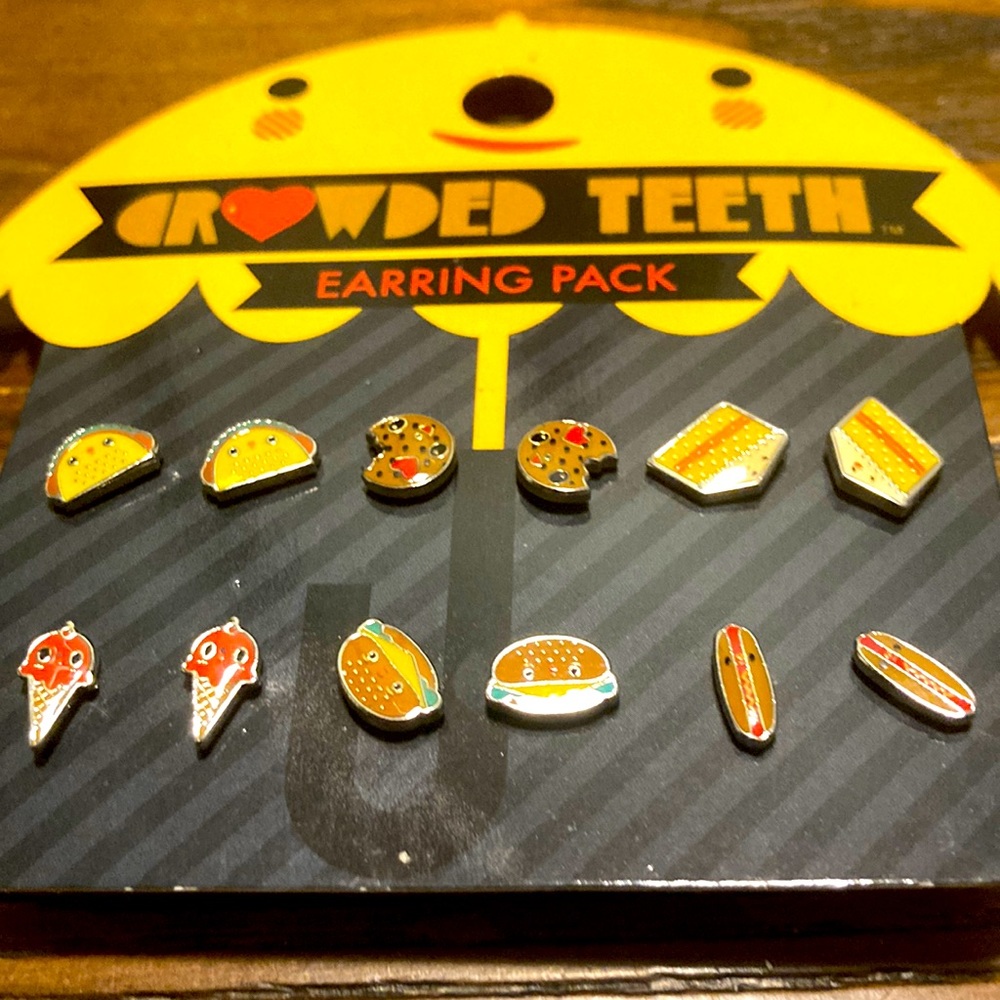 Pack of 6 pairs of food themed stud earrings.